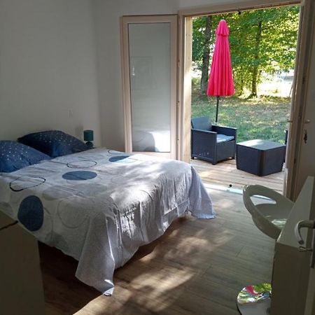 Chambre Au Calme Entouree Par La Nature. Saint-Leon-sur-Vezere Dış mekan fotoğraf